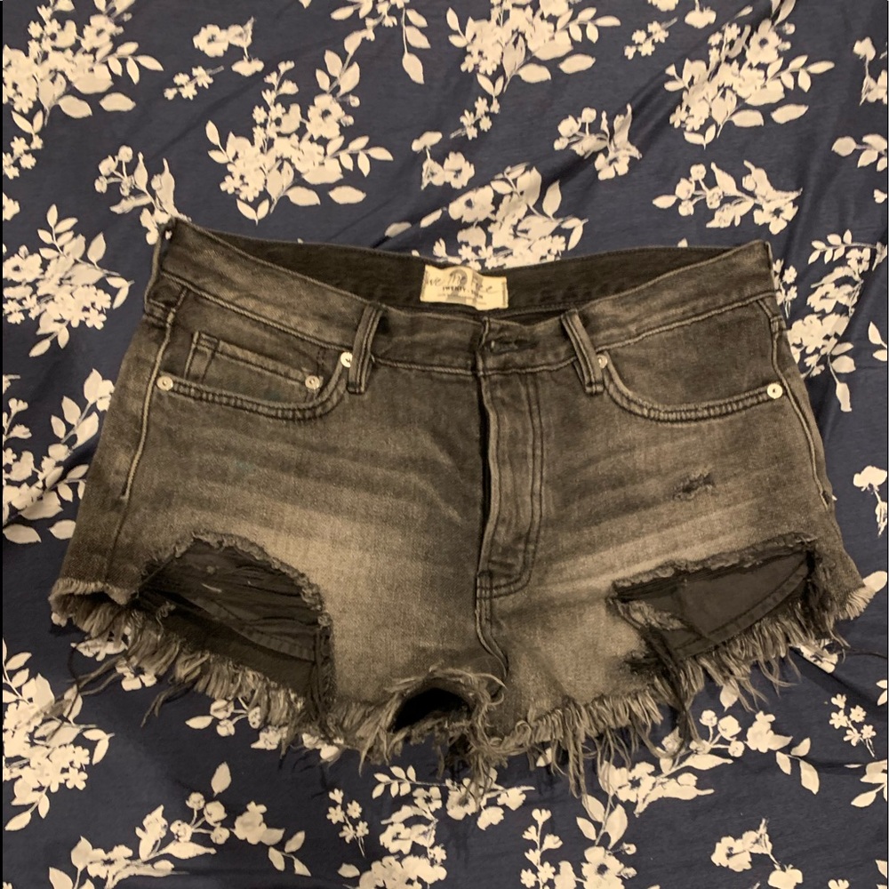 Grey & black wash distressed booty shorts. Bought from Instagram boutique. 27